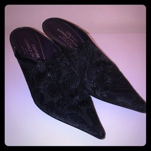 Donald Pliner black shoes